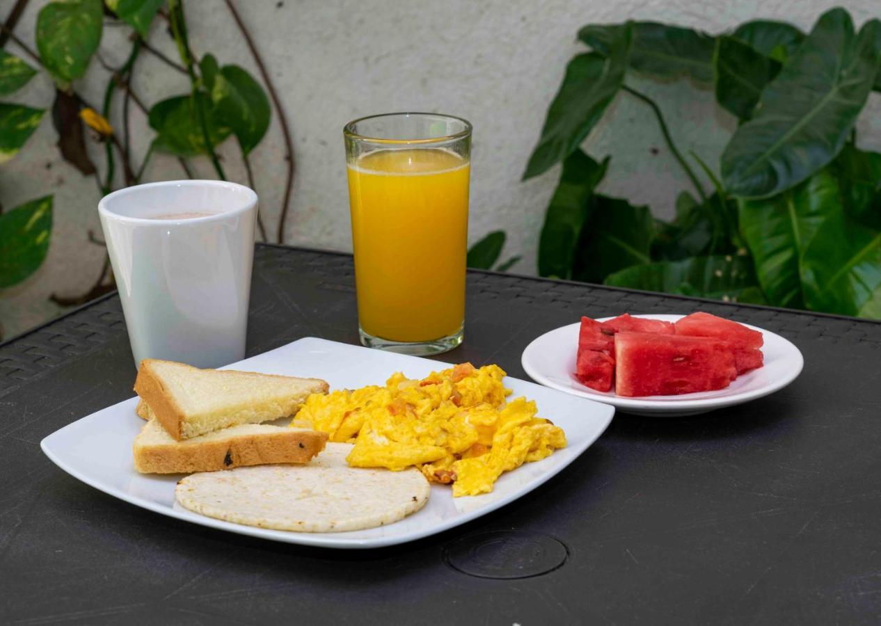 Hotel El Olimpo ซันตามาร์ตา ภายนอก รูปภาพ
