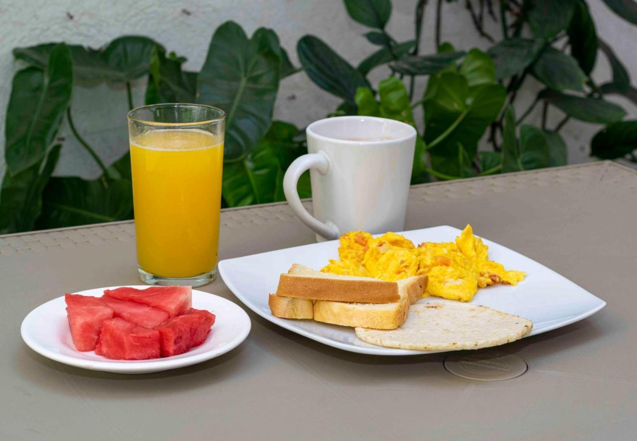 Hotel El Olimpo ซันตามาร์ตา ภายนอก รูปภาพ