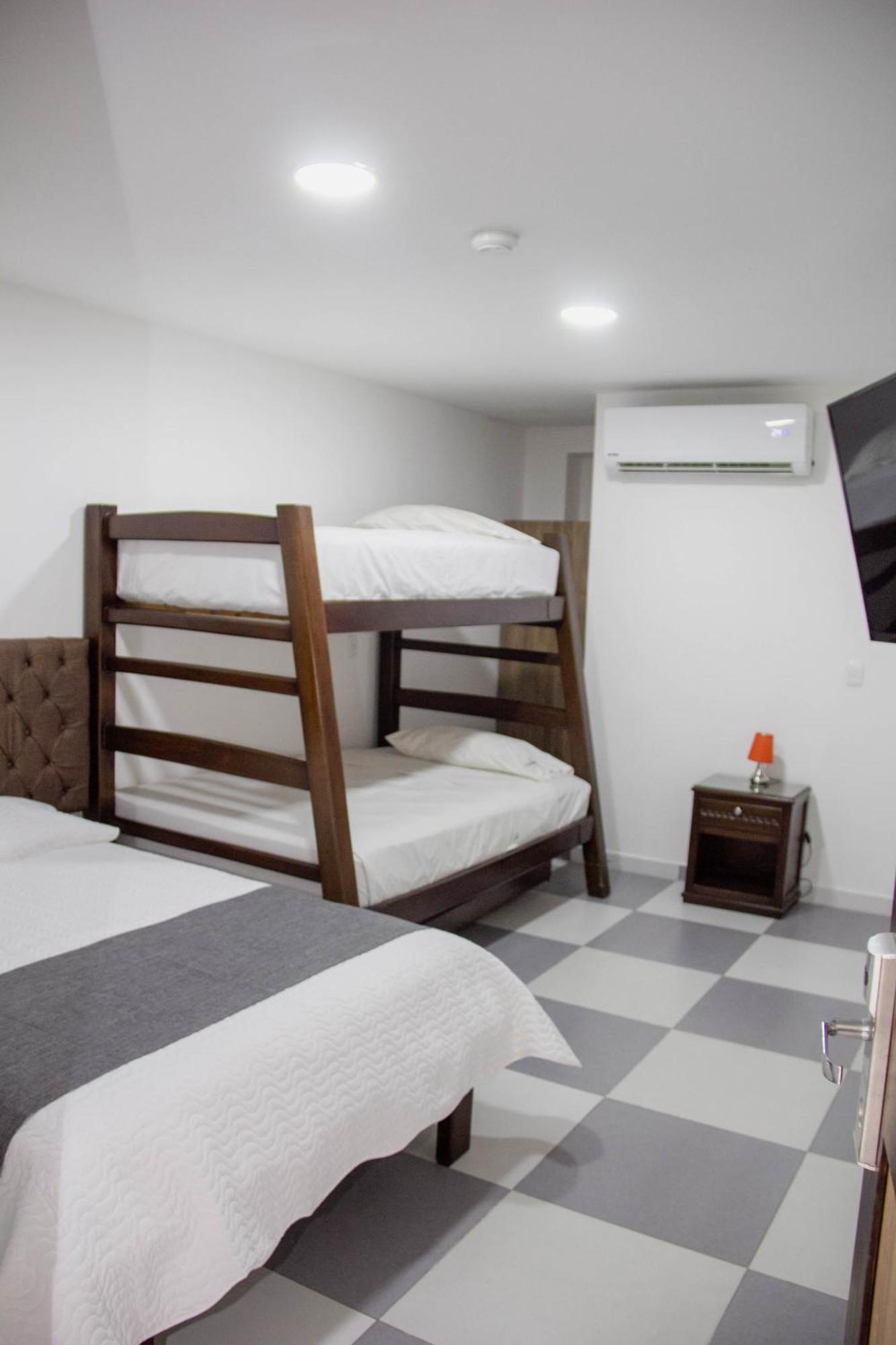 Hotel El Olimpo ซันตามาร์ตา ภายนอก รูปภาพ