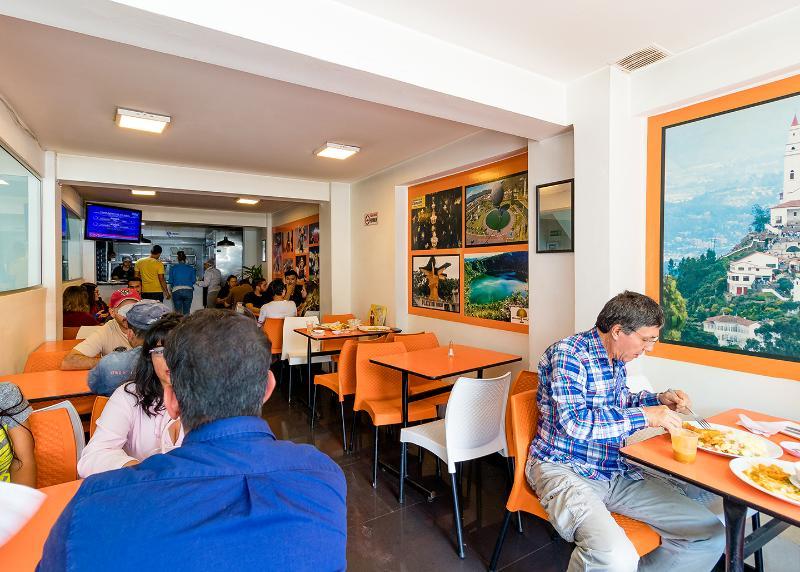 Hotel El Olimpo ซันตามาร์ตา ภายนอก รูปภาพ